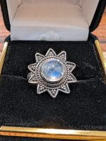 Silver sun moonstone ring - Image 2